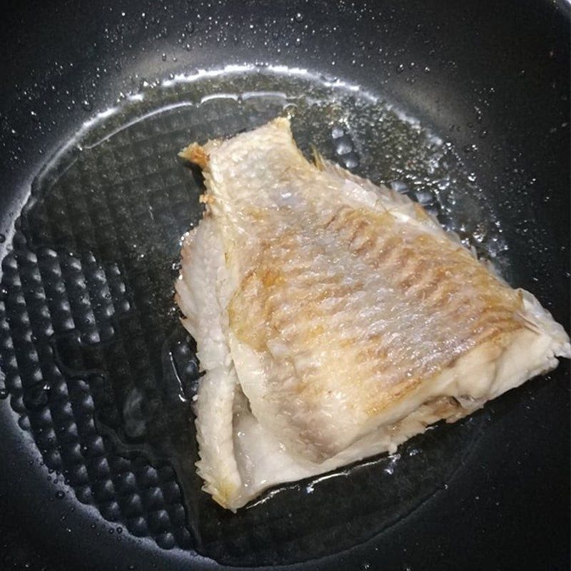 Bước 2 Sơ chế cá diêu hồng Canh chua cá diêu hồng nấu giấm